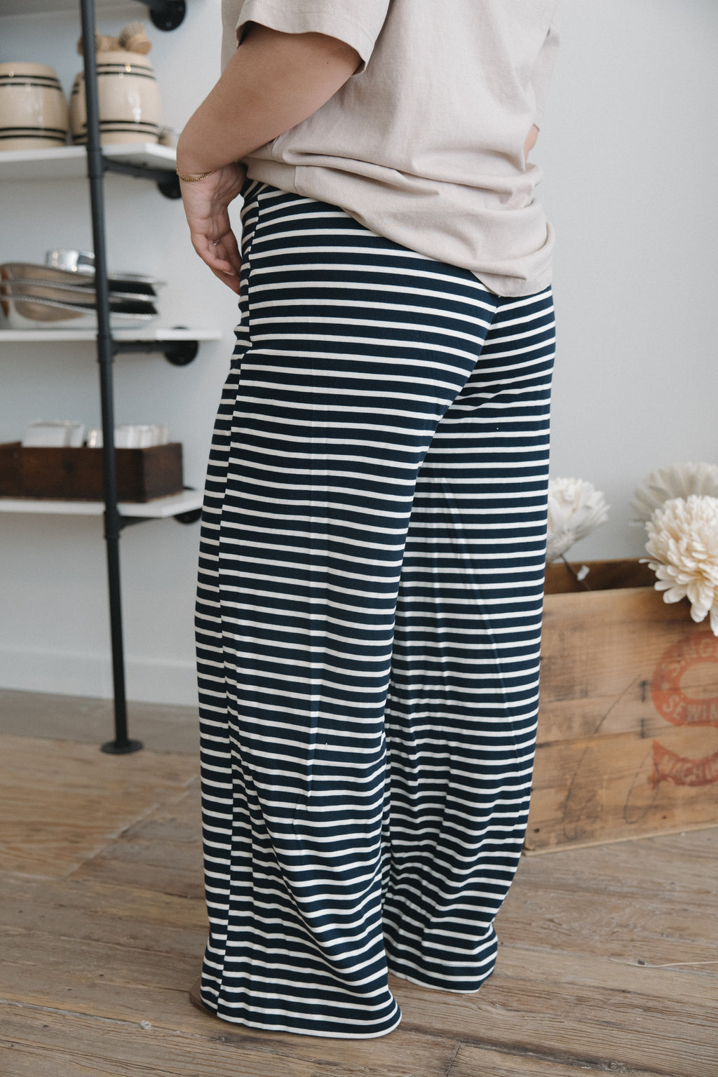 Beckett Woven Striped Pants in Navy