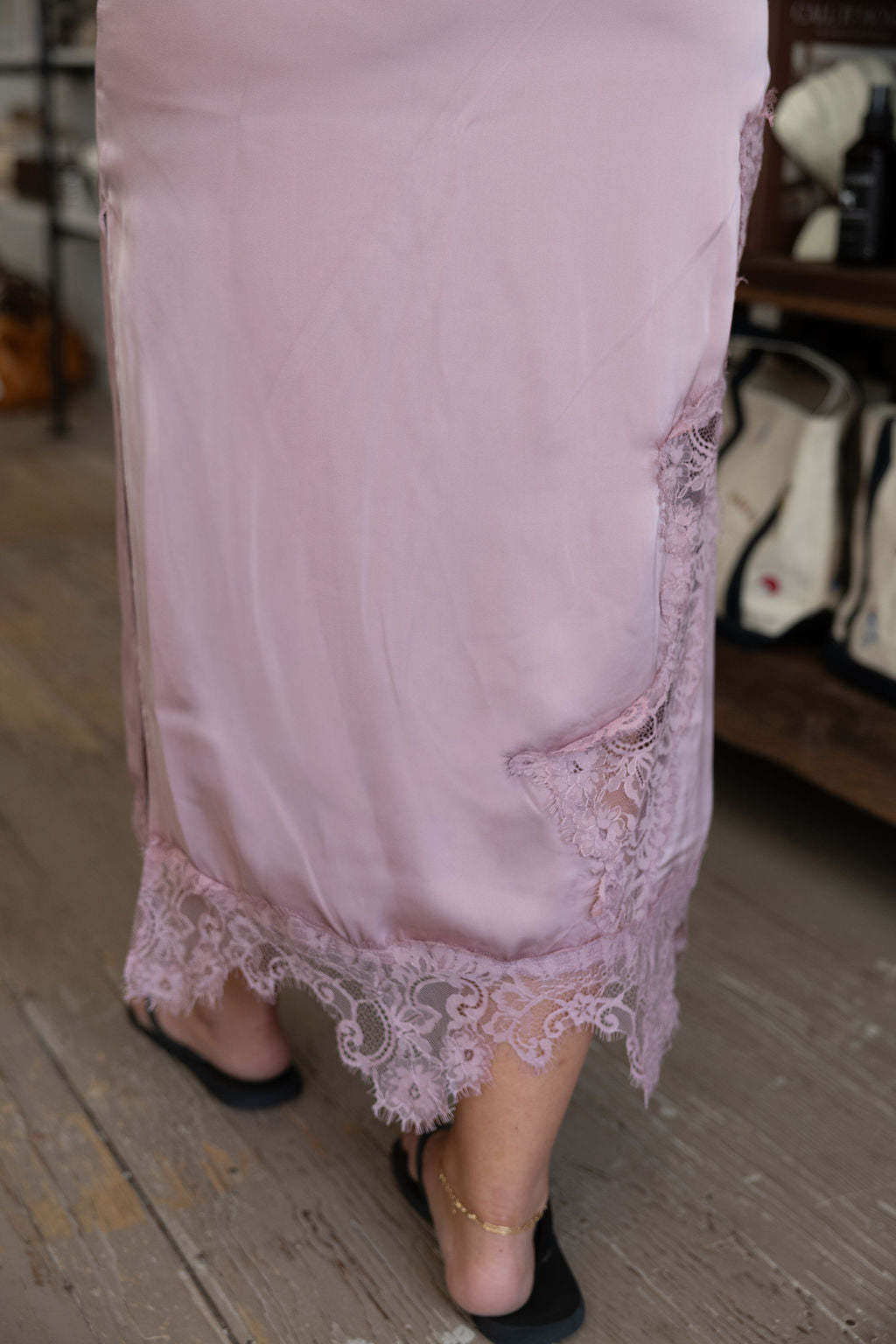 Holland Lace Skirt in Dusty Rose