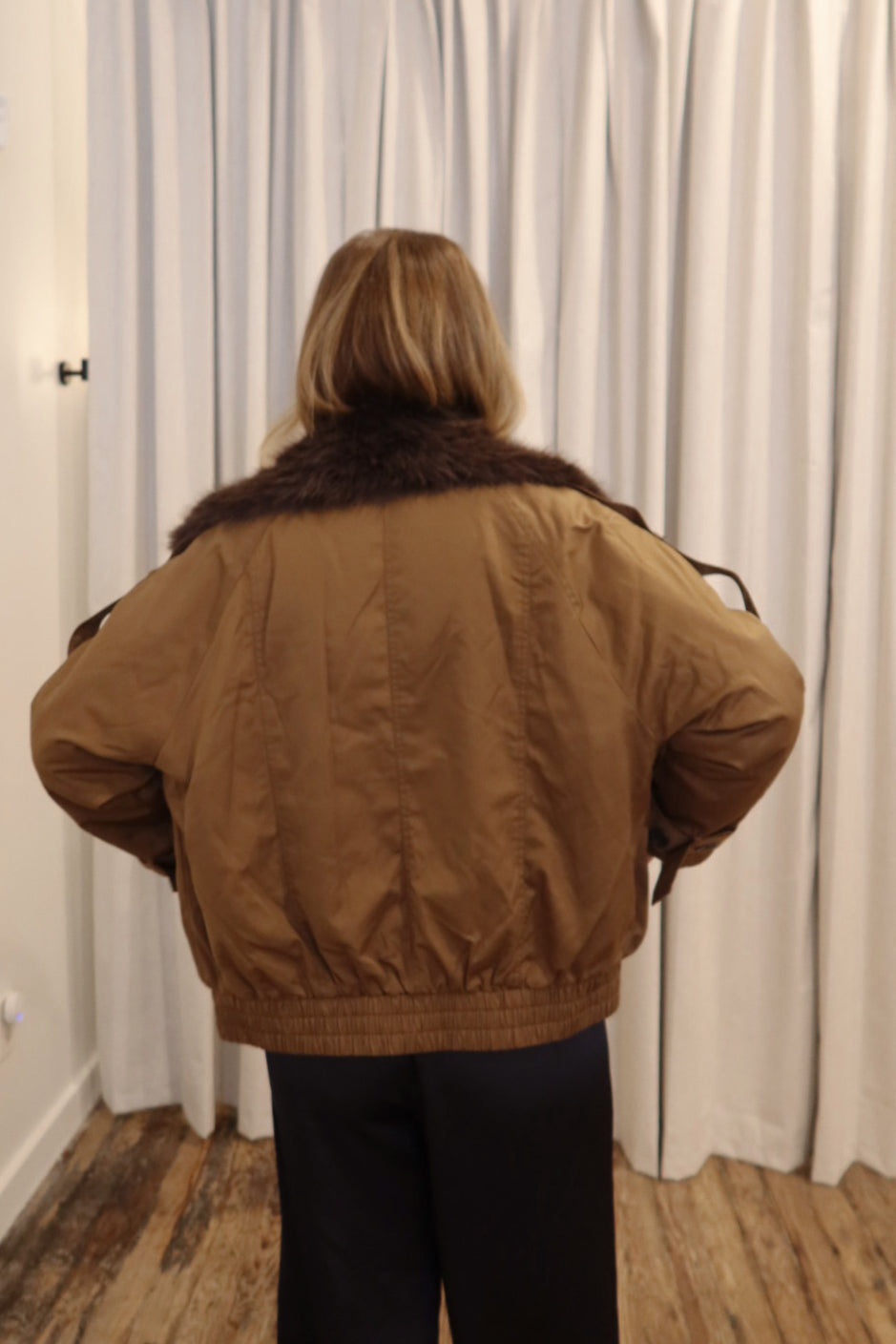 Fur Collar Trench Jacket in Teak