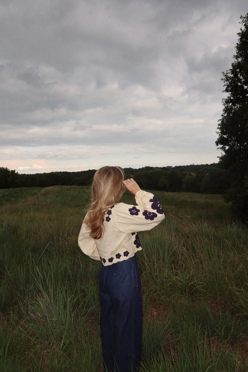 Sutton Top in Natural Navy