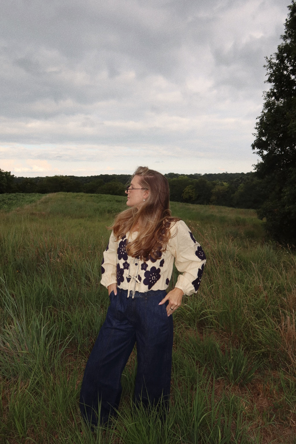 Sutton Top in Natural Navy