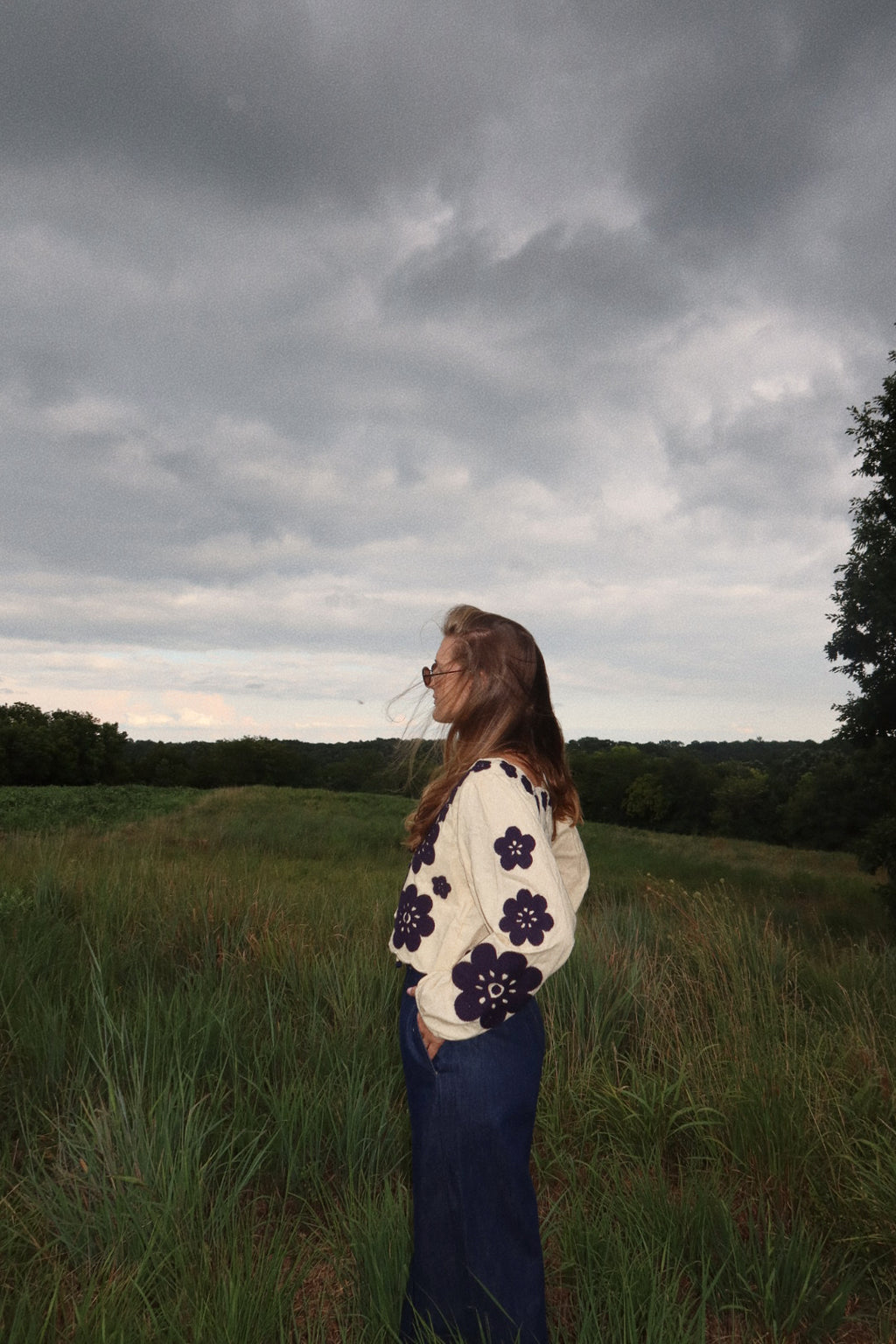 Sutton Top in Natural Navy