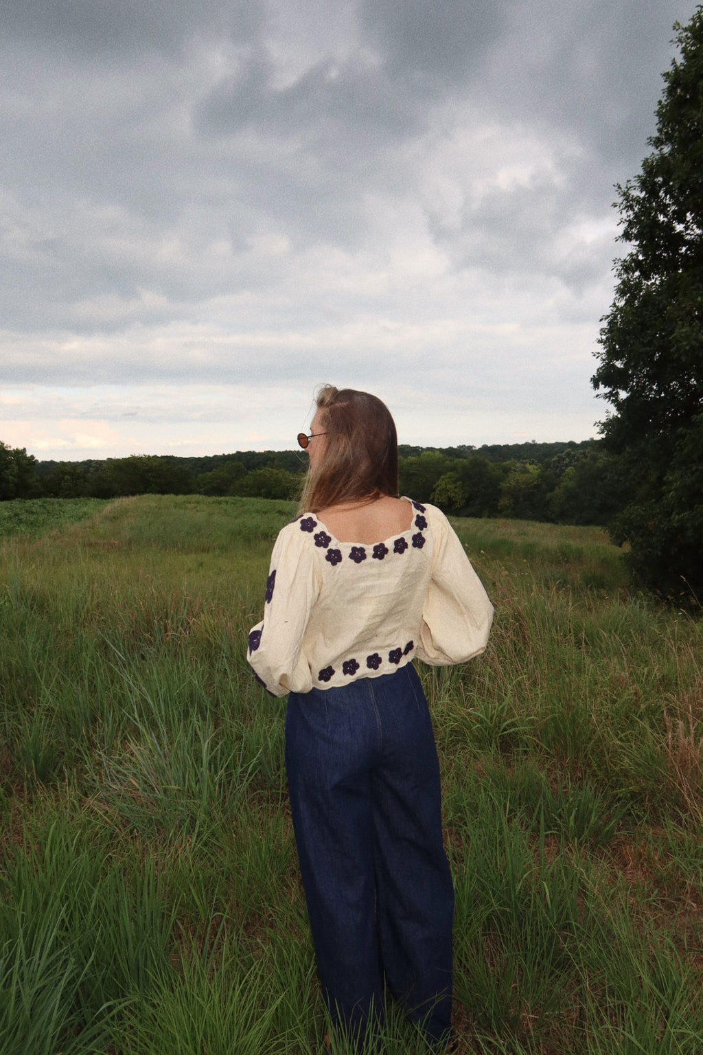 Sutton Top in Natural Navy